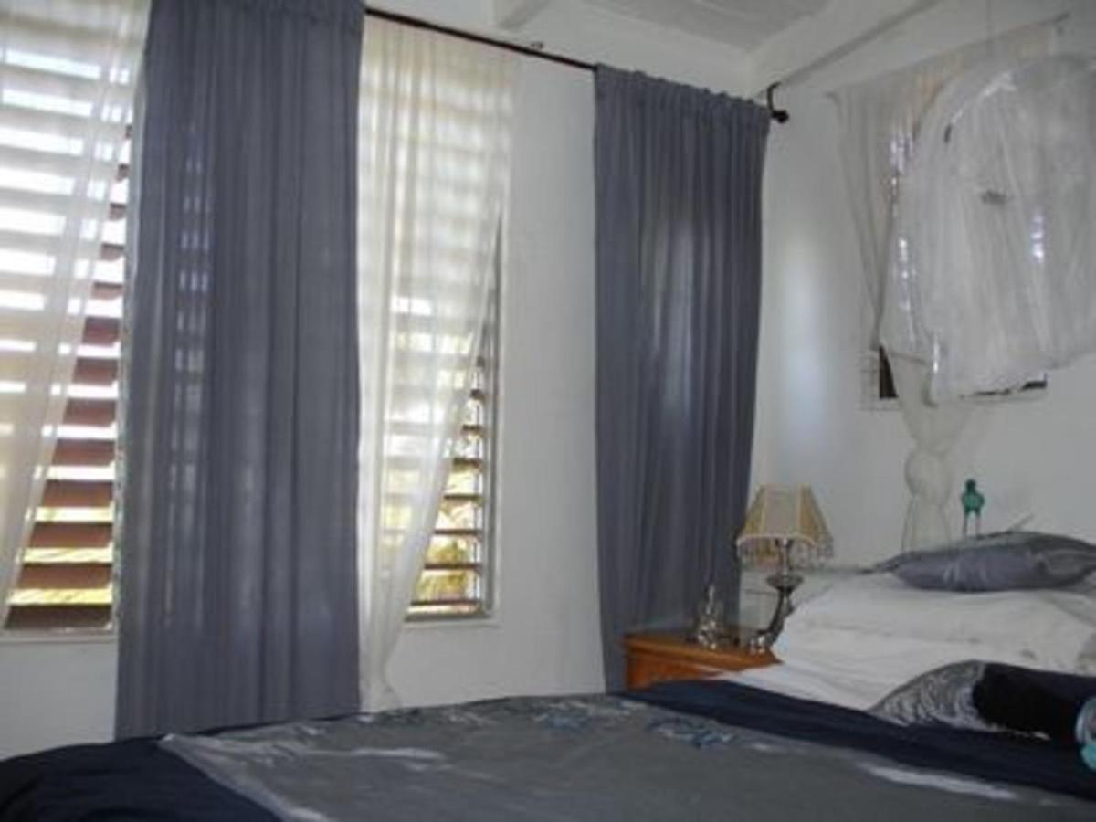 Attractive 2-Bed Apartment Stunning Sea View Dickenson Bay Екстериор снимка