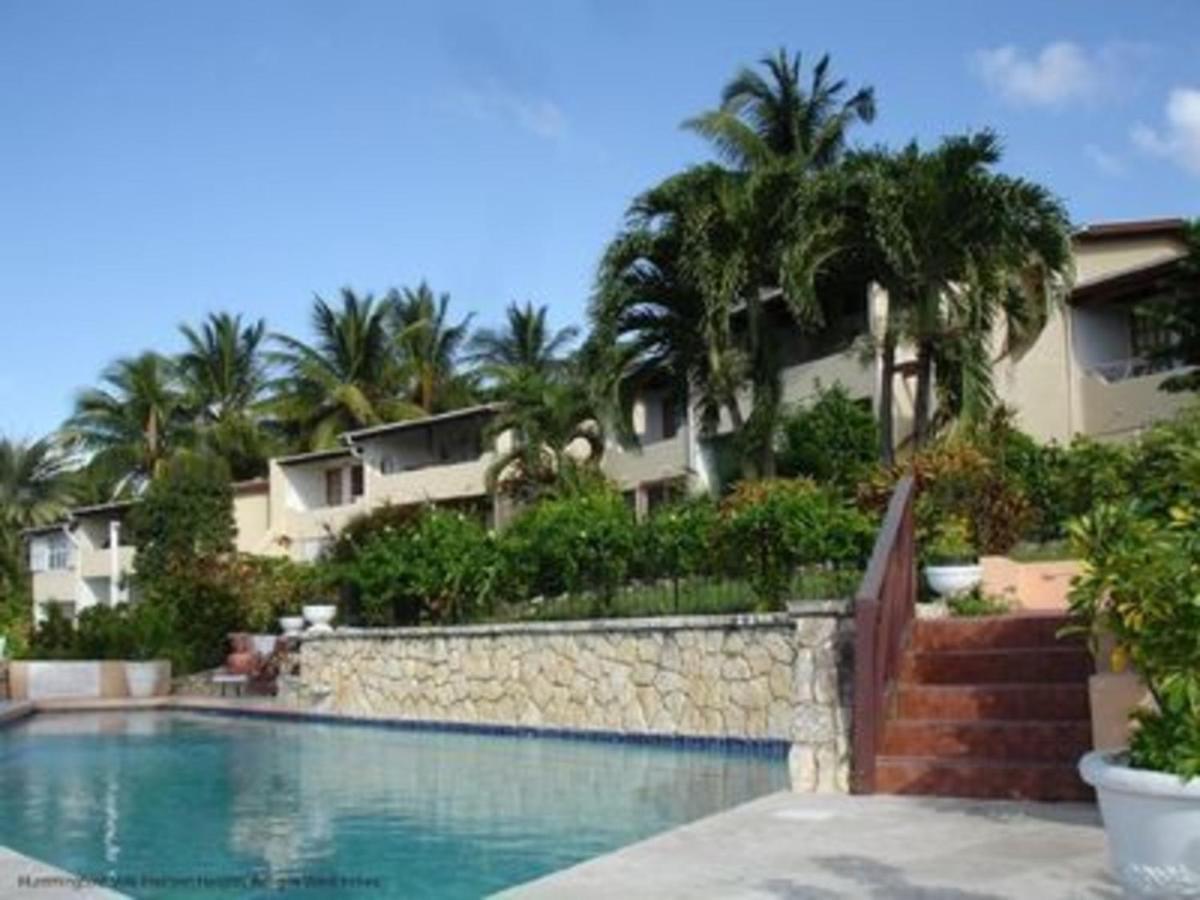 Attractive 2-Bed Apartment Stunning Sea View Dickenson Bay Екстериор снимка